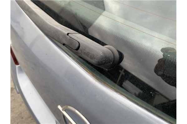 Recambio de motor limpiaparabrisas trasero para opel corsa d 1.2 referencia OEM IAM 13163029  
