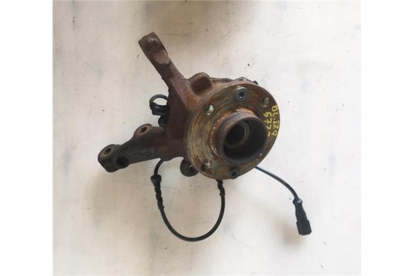 Recambio de mangueta delantero izquierda para renault twingo ii 1.2 authentique referencia OEM IAM 8200663590  