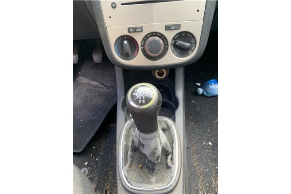 Recambio de palanca de cambio para opel corsa d 1.2 referencia OEM IAM 93189924 55559132 