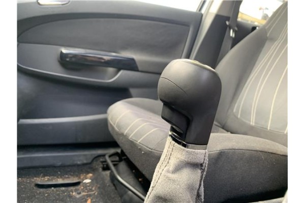 Recambio de palanca de cambio para opel corsa d 1.2 referencia OEM IAM 93189924 55559132 