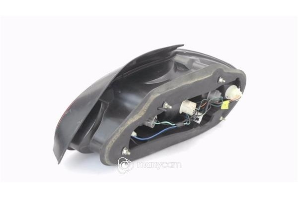 Recambio de piloto trasero izquierdo para hyundai lantra berlina (rd) 1.6 i referencia OEM IAM 9240129520  
