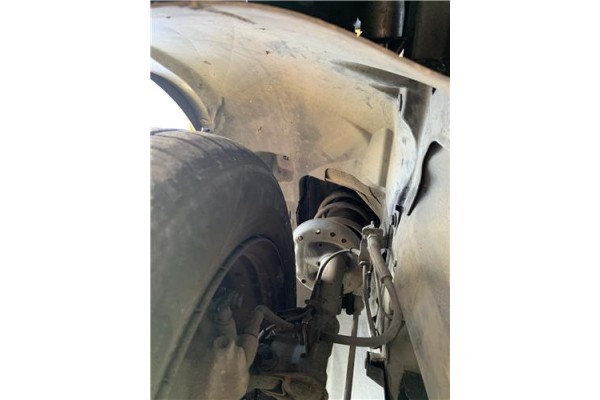 Recambio de pase rueda delantero derecho para opel corsa d 1.2 referencia OEM IAM 13187355 6101354 