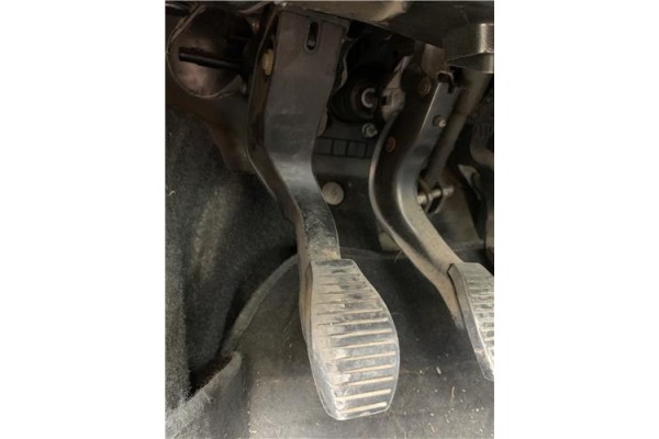 Recambio de pedal embrague para opel corsa d 1.2 referencia OEM IAM 5560712 55703354 