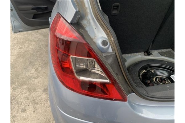 Recambio de piloto trasero izquierdo para opel corsa d 1.2 referencia OEM IAM 93190950 1222138 