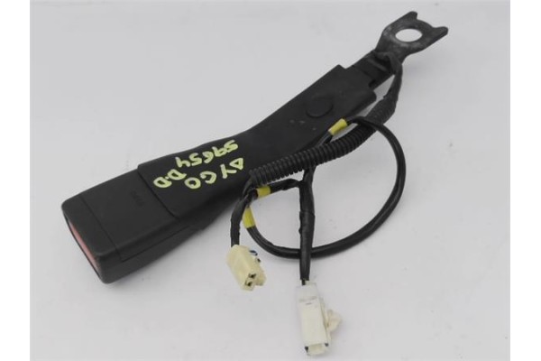 Recambio de anclaje cinturon delantero derecho para toyota aygo (kgb/wnb) 1.0 básico referencia OEM IAM   
