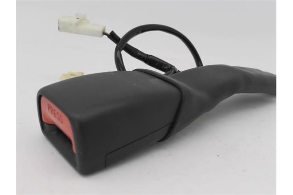 Recambio de anclaje cinturon delantero derecho para toyota aygo (kgb/wnb) 1.0 básico referencia OEM IAM   