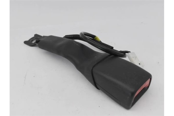 Recambio de anclaje cinturon delantero izquierdo para toyota aygo (kgb/wnb) 1.0 básico referencia OEM IAM   