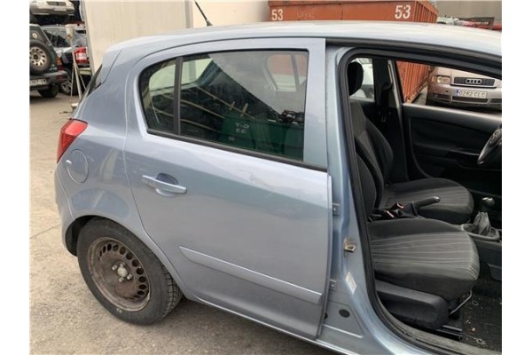 Recambio de puerta trasero derecha para opel corsa d 1.2 referencia OEM IAM 93189341 124356 