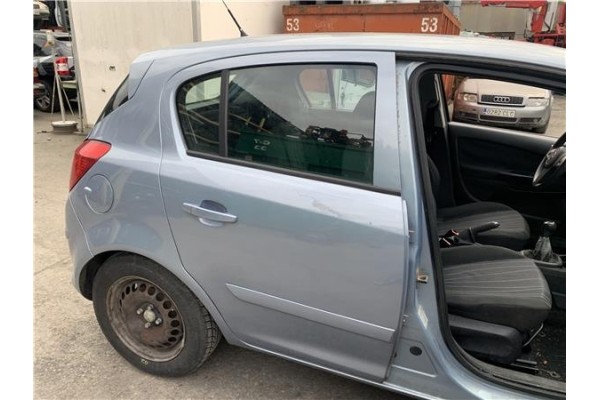 Recambio de puerta trasero derecha para opel corsa d 1.2 referencia OEM IAM 93189341 124356 