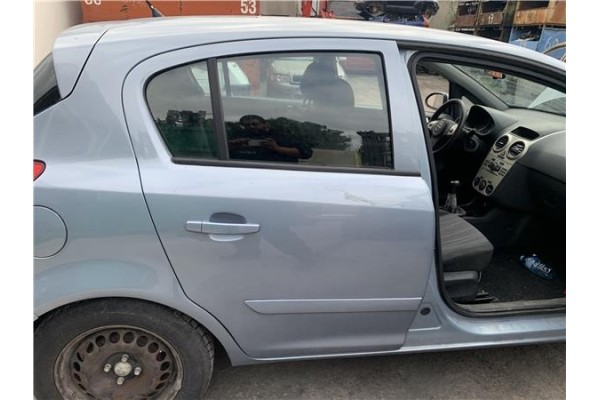 Recambio de puerta trasero derecha para opel corsa d 1.2 referencia OEM IAM 93189341 124356 
