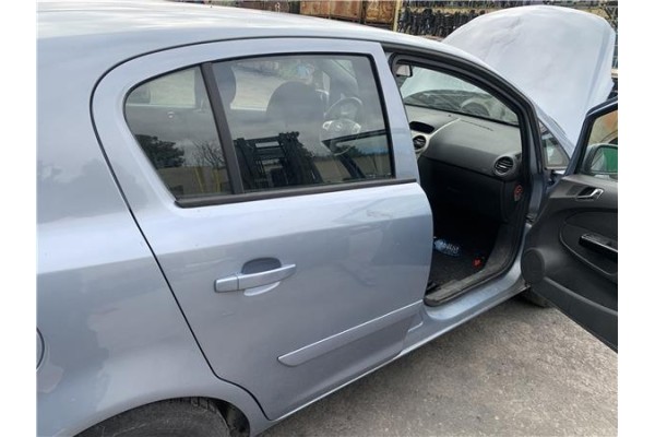 Recambio de puerta trasero derecha para opel corsa d 1.2 referencia OEM IAM 93189341 124356 