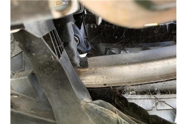 Recambio de refuerzo paragolpes para opel corsa d 1.2 referencia OEM IAM 13191879 1405236 