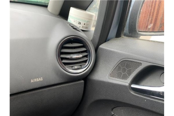 Recambio de rejilla entrada de aire para opel corsa d 1.2 referencia OEM IAM 1814707 13232297 