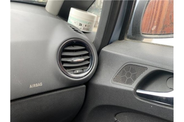 Recambio de rejilla entrada de aire para opel corsa d 1.2 referencia OEM IAM 1814707 13232297 