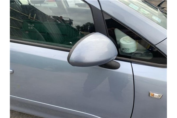 Recambio de retrovisor electrico derecho para opel corsa d 1.2 referencia OEM IAM 13187618 6428248 
