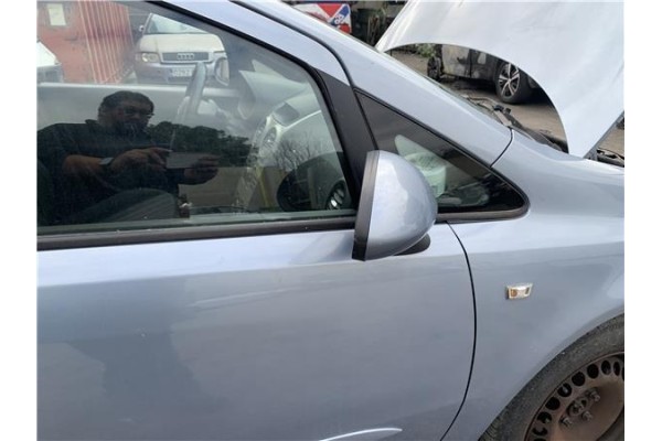 Recambio de retrovisor electrico derecho para opel corsa d 1.2 referencia OEM IAM 13187618 6428248 