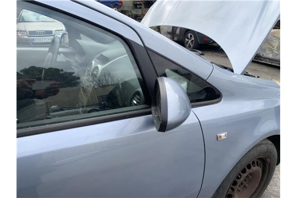 Recambio de retrovisor electrico derecho para opel corsa d 1.2 referencia OEM IAM 13187618 6428248 