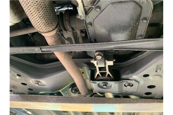 Recambio de subchasis para opel corsa d 1.2 referencia OEM IAM 13427070  