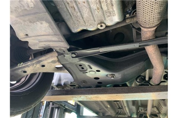 Recambio de subchasis para opel corsa d 1.2 referencia OEM IAM 13427070  