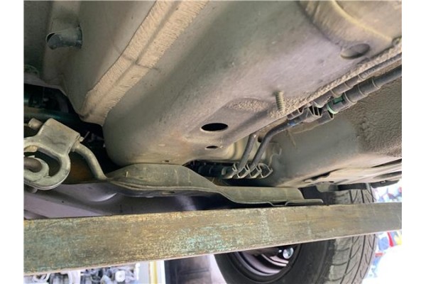 Recambio de subchasis para opel corsa d 1.2 referencia OEM IAM 13427070  