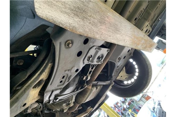 Recambio de subchasis para opel corsa d 1.2 referencia OEM IAM 13427070  