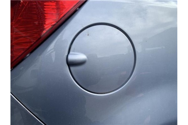 Recambio de tapa exterior combustible para opel corsa d 1.2 referencia OEM IAM 13183307 8210171 