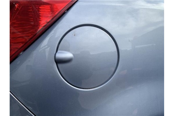 Recambio de tapa exterior combustible para opel corsa d 1.2 referencia OEM IAM 13183307 8210171 