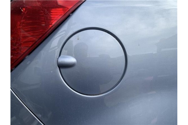 Recambio de tapa exterior combustible para opel corsa d 1.2 referencia OEM IAM 13183307 8210171 