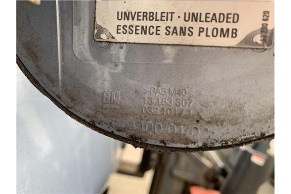 Recambio de tapa exterior combustible para opel corsa d 1.2 referencia OEM IAM 13183307 8210171 