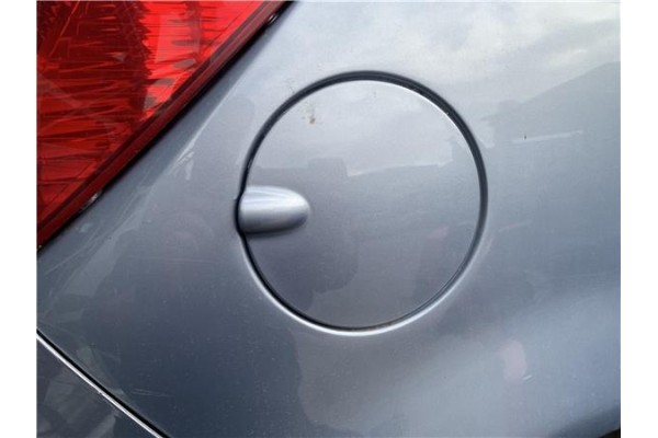 Recambio de tapa exterior combustible para opel corsa d 1.2 referencia OEM IAM 13183307 8210171 