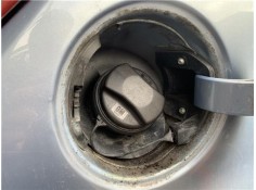 Recambio de tapon combustible para opel corsa d 1.2 referencia OEM IAM 13228892 808136 