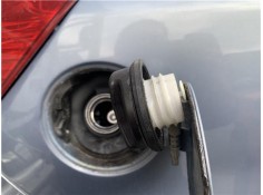Recambio de tapon combustible para opel corsa d 1.2 referencia OEM IAM 13228892 808136 