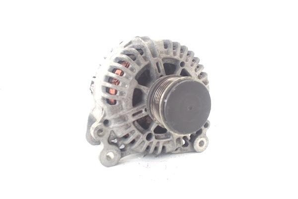 Recambio de alternador para audi a3 sportback (8pa) 2.0 tdi ambiente referencia OEM IAM 06F903023F  