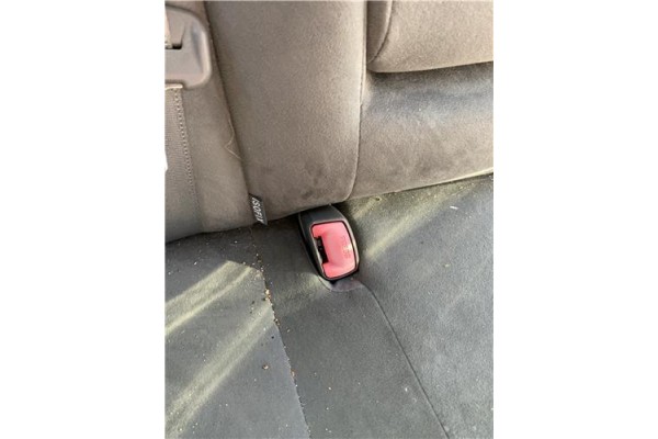 Recambio de anclaje cinturon trasero derecho para toyota prius (zvw30) 1.8 hybrid referencia OEM IAM 7338047030B1  