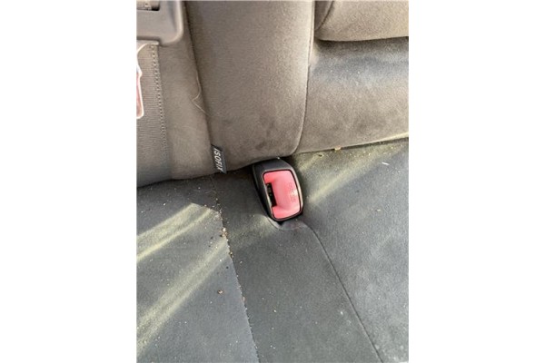 Recambio de anclaje cinturon trasero derecho para toyota prius (zvw30) 1.8 hybrid referencia OEM IAM 7338047030B1  