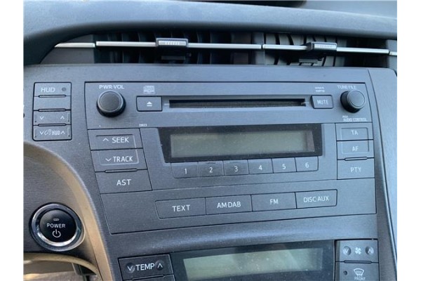 Recambio de autoradio para toyota prius (zvw30) 1.8 hybrid referencia OEM IAM 8612047340  