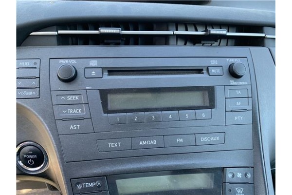 Recambio de autoradio para toyota prius (zvw30) 1.8 hybrid referencia OEM IAM 8612047340  