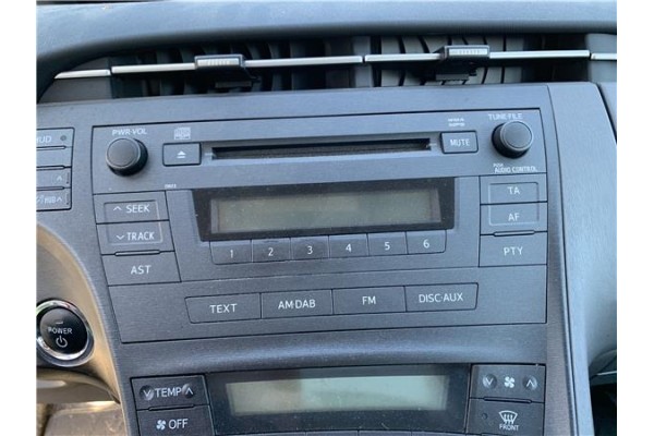 Recambio de autoradio para toyota prius (zvw30) 1.8 hybrid referencia OEM IAM 8612047340  
