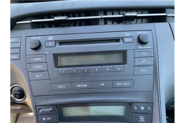 Recambio de autoradio para toyota prius (zvw30) 1.8 hybrid referencia OEM IAM 8612047340  