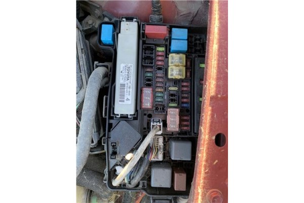 Recambio de caja fusibles/rele para toyota prius (zvw30) 1.8 hybrid referencia OEM IAM 8264147040 961604231 