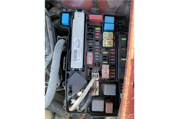 Recambio de caja fusibles/rele para toyota prius (zvw30) 1.8 hybrid referencia OEM IAM 8264147040 961604231 