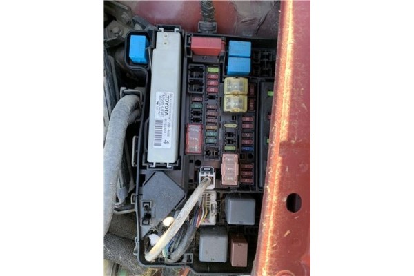 Recambio de caja fusibles/rele para toyota prius (zvw30) 1.8 hybrid referencia OEM IAM 8264147040 961604231 