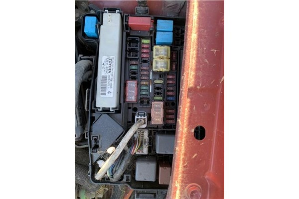 Recambio de caja fusibles/rele para toyota prius (zvw30) 1.8 hybrid referencia OEM IAM 8264147040 961604231 