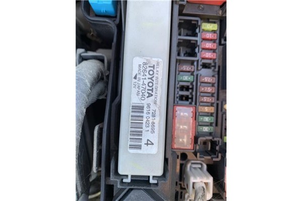 Recambio de caja fusibles/rele para toyota prius (zvw30) 1.8 hybrid referencia OEM IAM 8264147040 961604231 