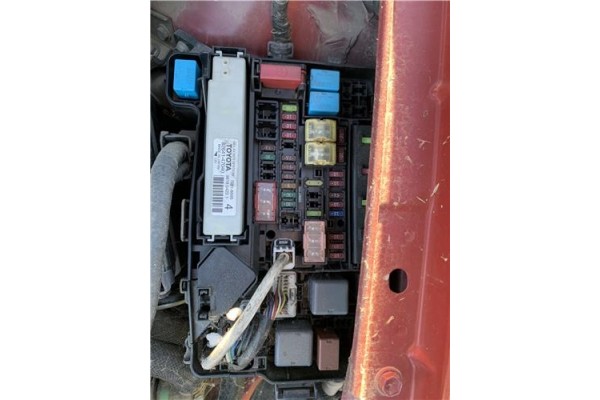 Recambio de caja fusibles/rele para toyota prius (zvw30) 1.8 hybrid referencia OEM IAM 8264147040 961604231 