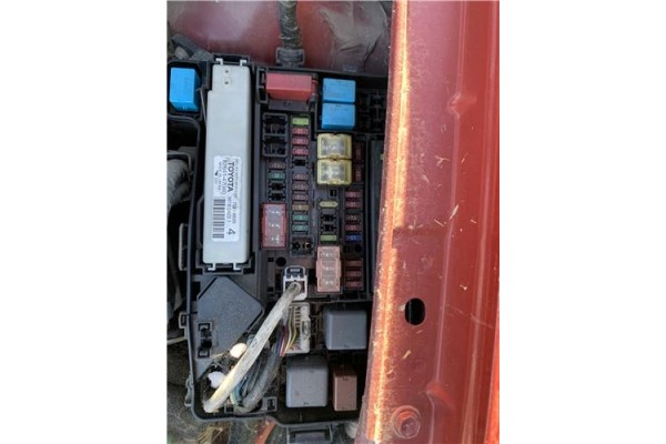 Recambio de caja fusibles/rele para toyota prius (zvw30) 1.8 hybrid referencia OEM IAM 8264147040 961604231 