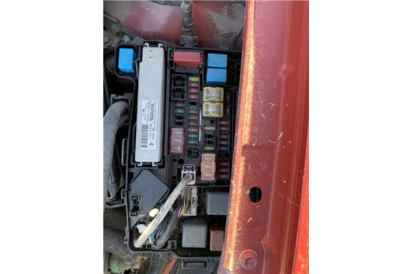 Recambio de caja fusibles/rele para toyota prius (zvw30) 1.8 hybrid referencia OEM IAM 8264147040 961604231 