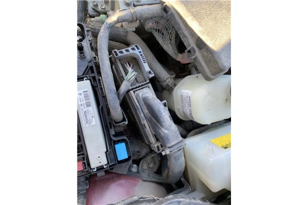 Recambio de centralita para toyota prius (zvw30) 1.8 hybrid referencia OEM IAM 8966147280 2753007394 
