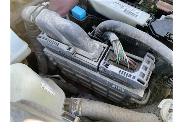 Recambio de centralita para toyota prius (zvw30) 1.8 hybrid referencia OEM IAM 8966147280 2753007394 