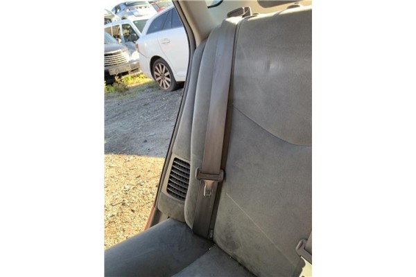 Recambio de cinturon seguridad trasero derecho para toyota prius (zvw30) 1.8 hybrid referencia OEM IAM 7336047060B0  